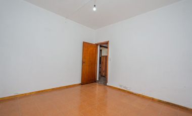 VENTA CASA 3 AMBIENTES GUERNICA LOTE PROPIO 10 X30