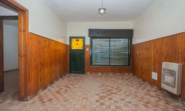 VENTA CASA 3 AMBIENTES GUERNICA LOTE PROPIO 10 X30