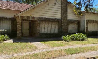 CASA QUINTA EN VENTA EN BRAGADO CON GALPON