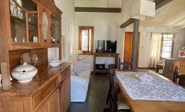 CASA EN VENTA EN BRAGADO CON QUINCHO