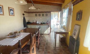 CASA EN VENTA EN BRAGADO CON QUINCHO