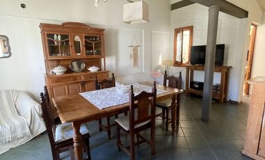 CASA EN VENTA EN BRAGADO CON QUINCHO