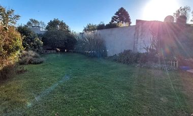 VENTA CASA 3 AMB CON GRAN PARQUE EN BALCARCE