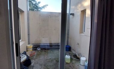 VENTA CASA 3 AMB CON GRAN PARQUE EN BALCARCE