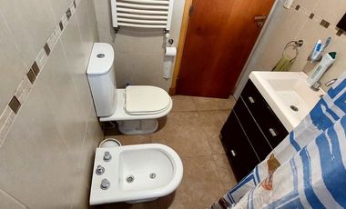 VENTA CASA 3 AMB CON GRAN PARQUE EN BALCARCE