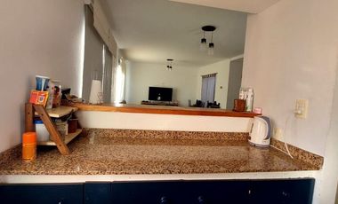 VENTA CASA 3 AMB CON GRAN PARQUE EN BALCARCE