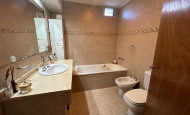 VENTA CASA 4 AMB EN MECHONGUE ,GENERAL ALVARADO