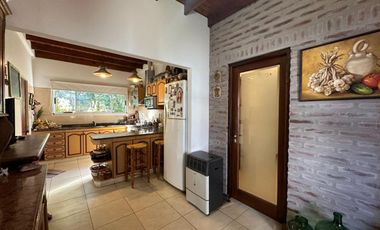 VENTA CASA 4 AMB EN MECHONGUE ,GENERAL ALVARADO