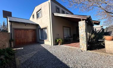 VENTA CASA 4 AMB EN MECHONGUE ,GENERAL ALVARADO