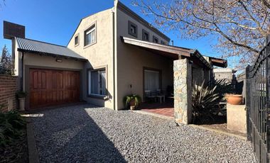 VENTA CASA 4 AMB EN MECHONGUE ,GENERAL ALVARADO