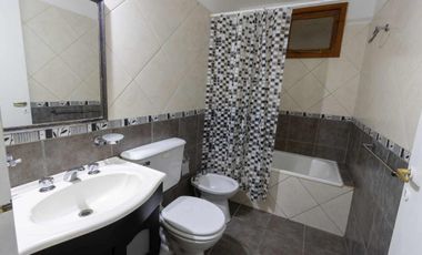 ALQUILER DE CASA 3 DORM./ B° MIRADOR DEL OLIVIA