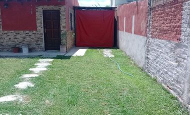 HERMOSA CASA EN TORTUGUITAS. AMPLIO PARQUE.