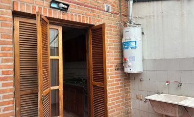 ALQUILER MORON 3 AMBIENTES PH AL FRENTE