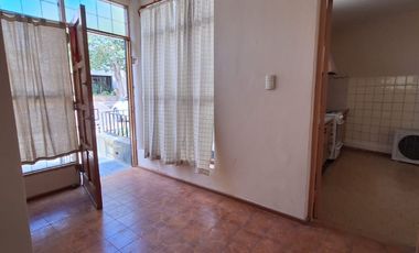 CASA DE 3 DORMITORIOS, SEXTA SECCIÓN, MENDOZA