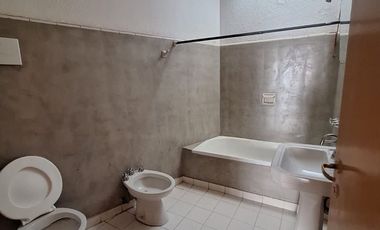 CASA DE 3 DORMITORIOS, SEXTA SECCIÓN, MENDOZA