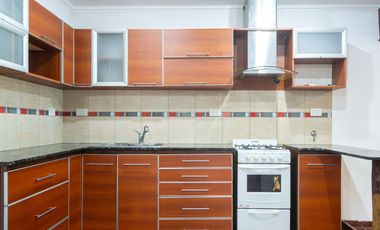 CASA EN VENTA ALEJANDRO KORN CON PILETA
