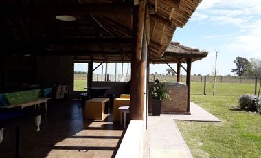 Quinta 5 ambientes en venta Magdalena pileta