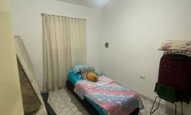 VENTA CASA 3 DORMITORIOS - BARRIO BOUCHARD