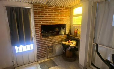 VENTA CASA 3 DORMITORIOS - BARRIO BOUCHARD