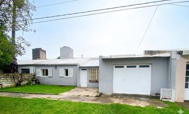 VENTA CASA 3 DORMITORIOS - BARRIO BOUCHARD