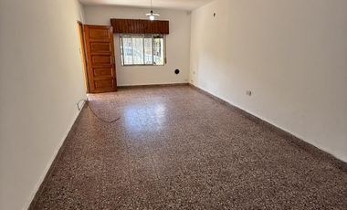 Casa en venta Guernica- 3 ambientes