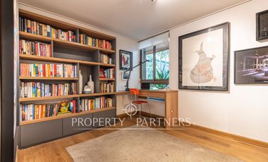 Exclusivo departamento en arriendo con patio privado en El Golf, Las Condes