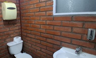 Se arrienda taller mecánico totalmente equipado