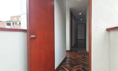 Departamento de 3 pisos en Centro de Lima por Mercado Central
