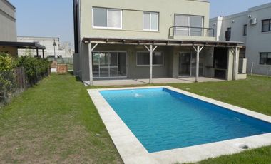 Venta Casa 3 Dormitorios Impecable en Los Sauces