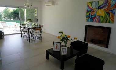 Venta Casa 3 Dormitorios Impecable en Los Sauces