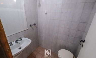 CASA CON PISCINA EN VENTA BARRIO CONSTITUCIÓN
