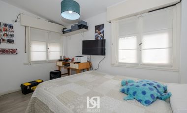CASA CON PISCINA EN VENTA BARRIO CONSTITUCIÓN