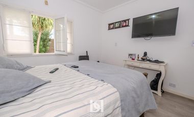 CASA CON PISCINA EN VENTA BARRIO CONSTITUCIÓN