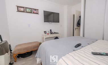 CASA CON PISCINA EN VENTA BARRIO CONSTITUCIÓN