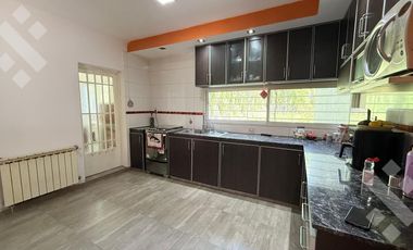 ALQUILER Casa Quinta 4 dormitorios - Plottier, Neuquén.