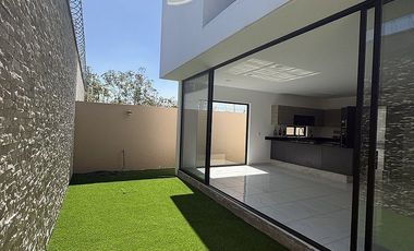 Casa en Renta en Coto Abeto, Parques Vallarta, Zapopan