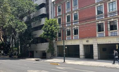 Oficina en venta en Roma Norte a una calle de PH Durango 1er piso interior