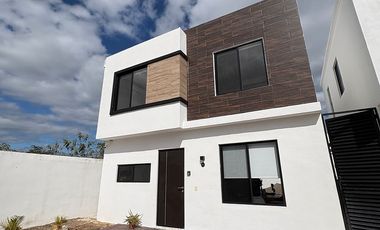 CASA EN RENTA MERIDA, CONKAL, PRIVADA IDILIA, AMUEBLADA, DISPONIBLE.