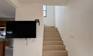 CASA EN RENTA MERIDA, CONKAL, PRIVADA IDILIA, AMUEBLADA, DISPONIBLE.