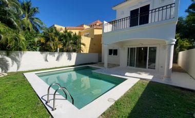 CASA EN RENTA  3 REC CON ALBERCA PRIVADA EN PLAYA DEL CARMEN