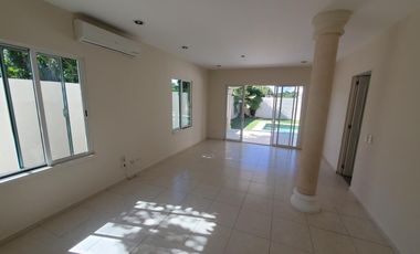 CASA EN RENTA  3 REC CON ALBERCA PRIVADA EN PLAYA DEL CARMEN