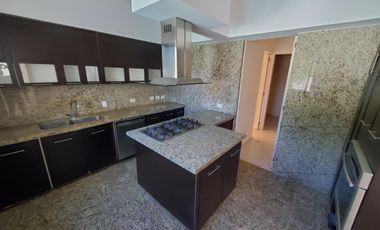 CASA EN RENTA  3 REC CON ALBERCA PRIVADA EN PLAYA DEL CARMEN