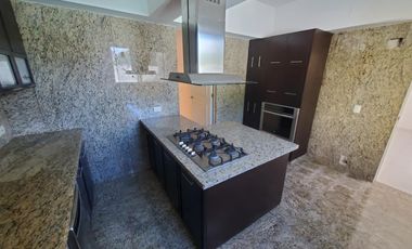 CASA EN RENTA  3 REC CON ALBERCA PRIVADA EN PLAYA DEL CARMEN