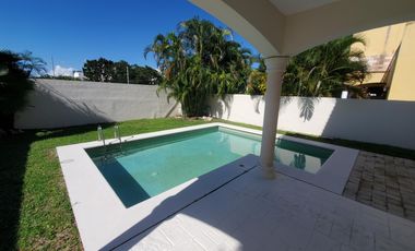 CASA EN RENTA  3 REC CON ALBERCA PRIVADA EN PLAYA DEL CARMEN