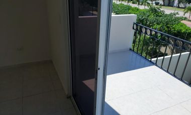 CASA EN RENTA  3 REC CON ALBERCA PRIVADA EN PLAYA DEL CARMEN