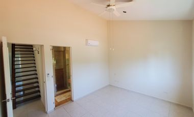 CASA EN RENTA  3 REC CON ALBERCA PRIVADA EN PLAYA DEL CARMEN