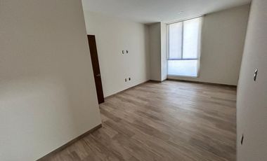 Lomas de Molino III CASA en RENTA, tres recámaras con baño y vestidor. La Campiña, Gran Jardín