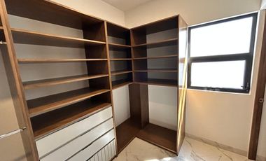 Lomas de Molino III CASA en RENTA, tres recámaras con baño y vestidor. La Campiña, Gran Jardín