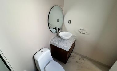 Lomas de Molino III CASA en RENTA, tres recámaras con baño y vestidor. La Campiña, Gran Jardín