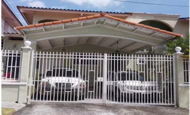 VENDO CASA PH VILLA DE LAS AZORES EN VILLA LUCRE